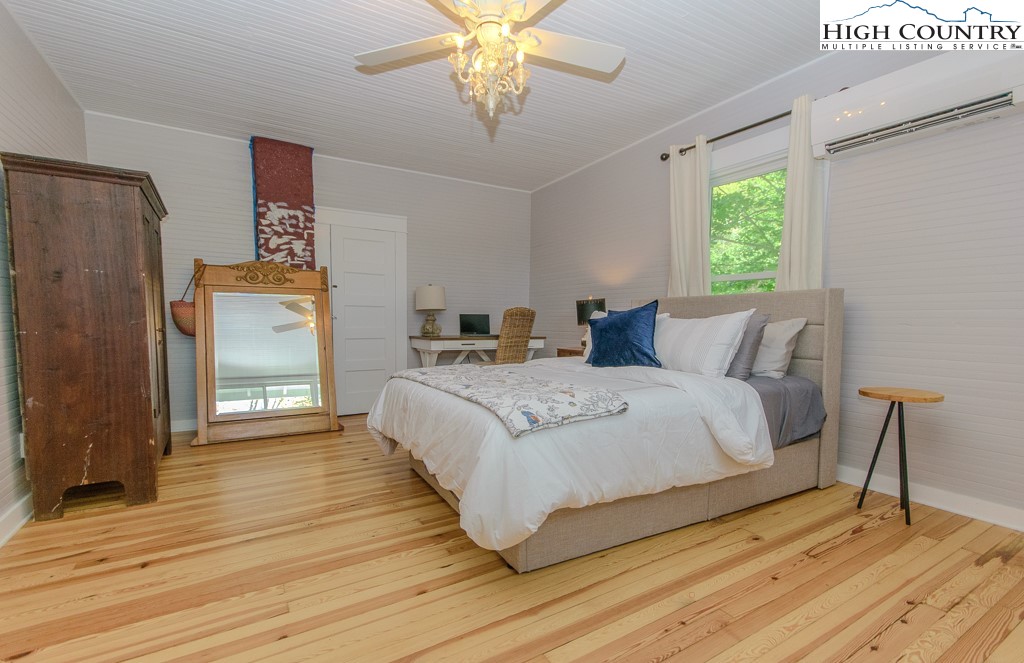 403 Linville Creek Road