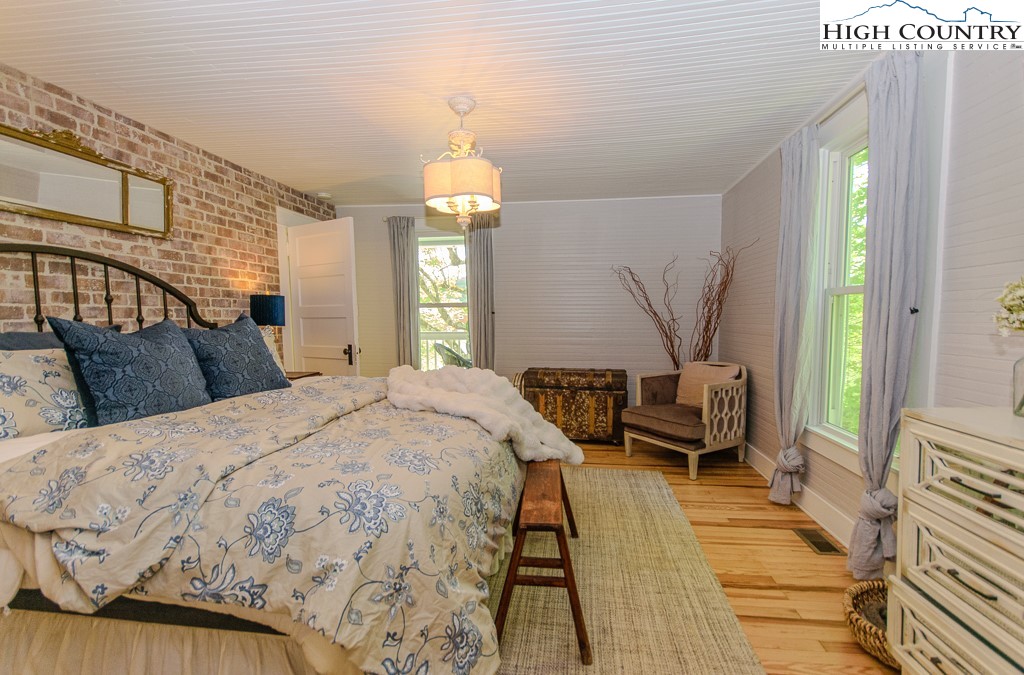403 Linville Creek Road