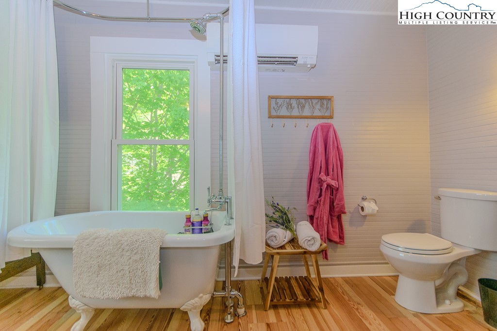 403 Linville Creek Road