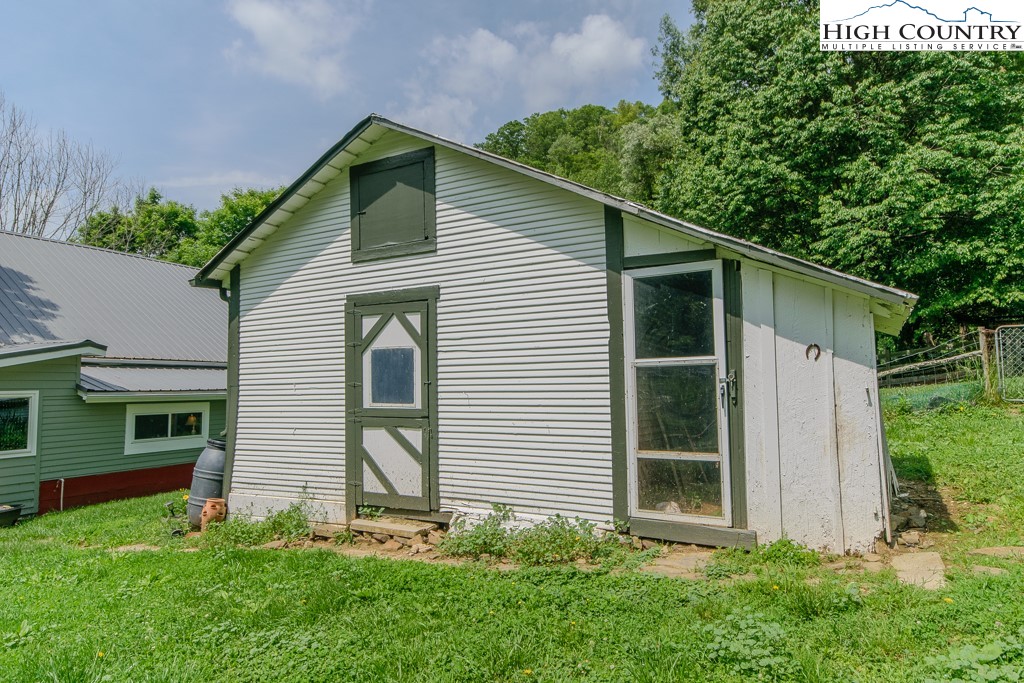 403 Linville Creek Road
