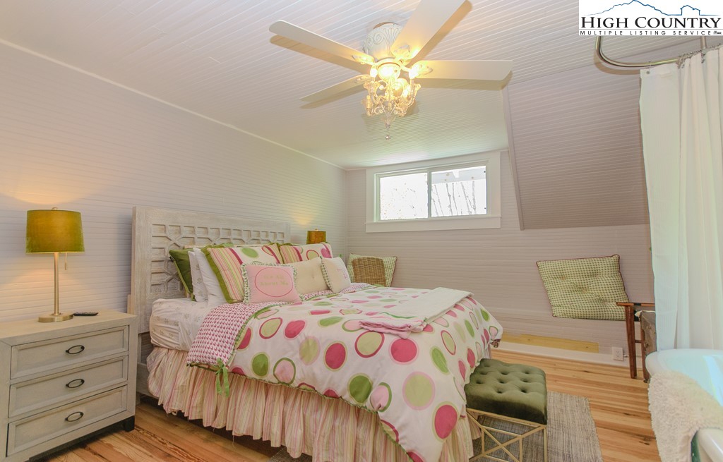 403 Linville Creek Road