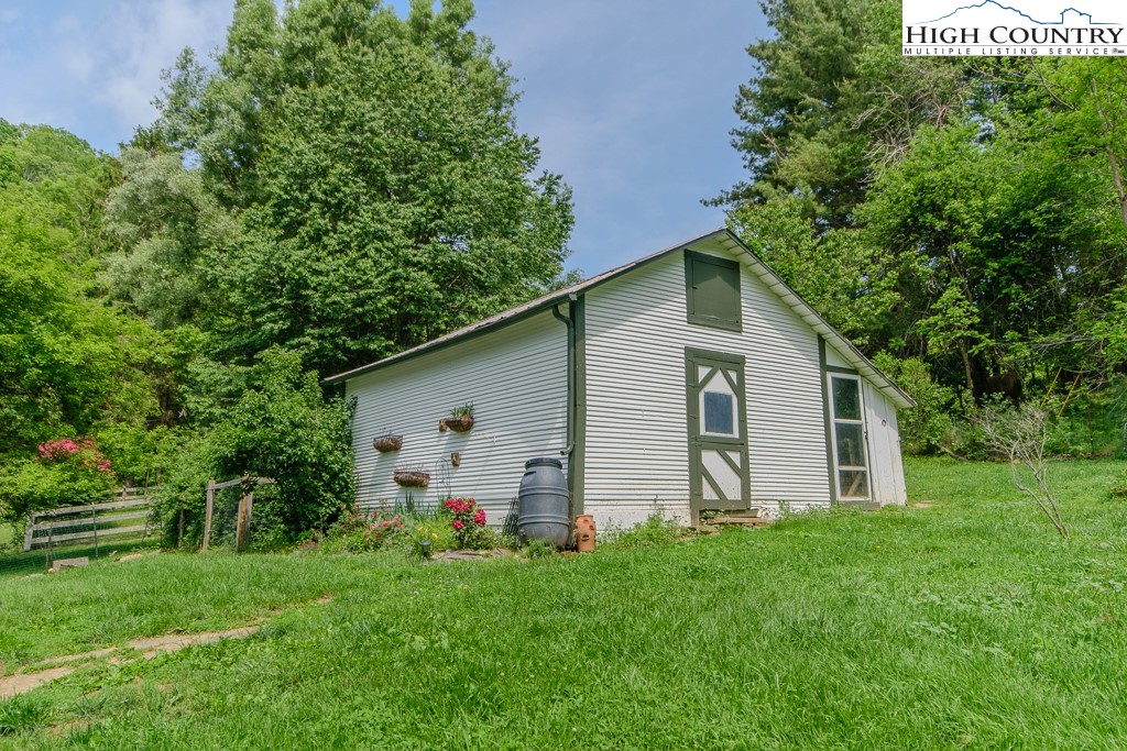 403 Linville Creek Road