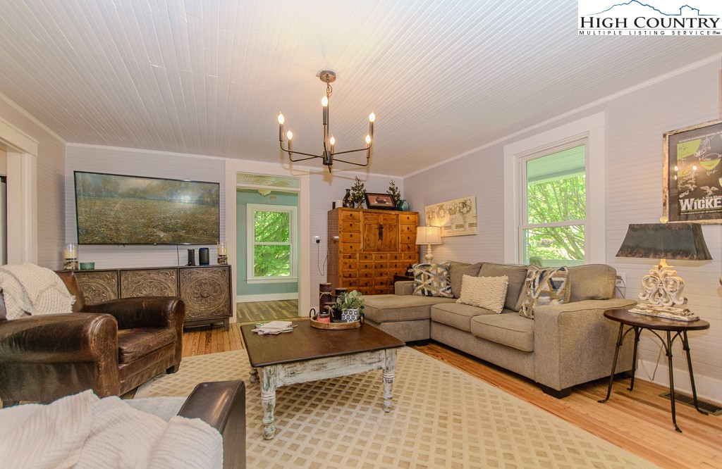 403 Linville Creek Road