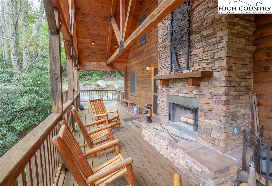 218 Ridgecrest Circle