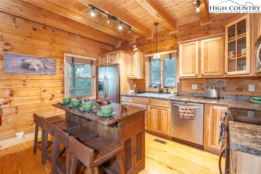 218 Ridgecrest Circle