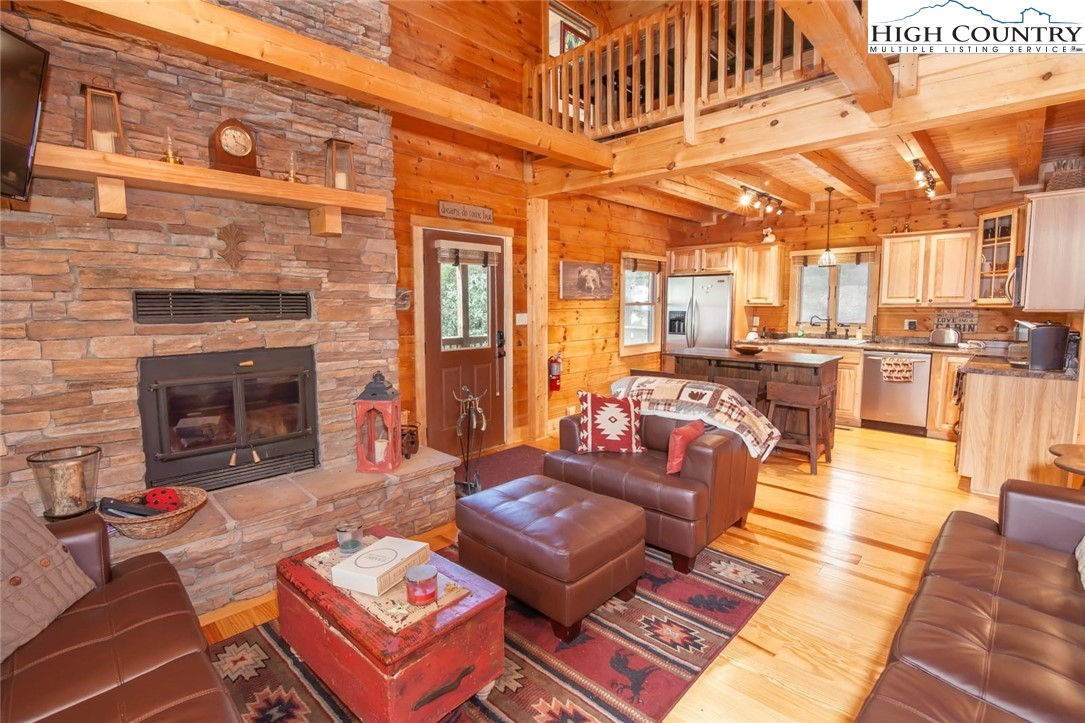 218 Ridgecrest Circle