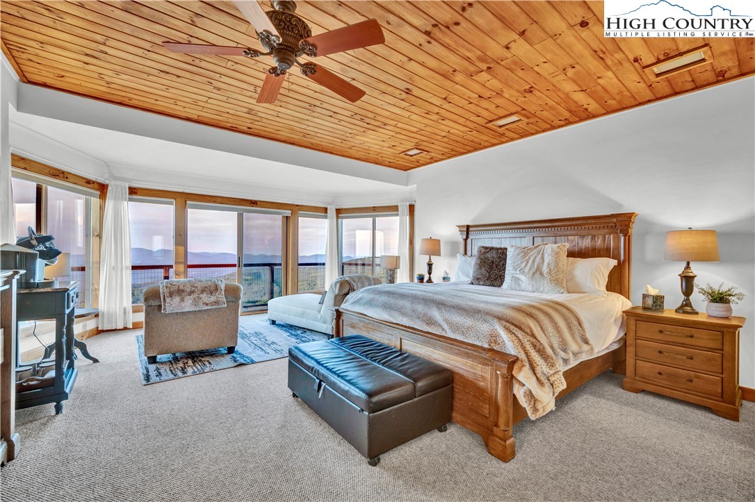 311 N Pinnacle Ridge Road