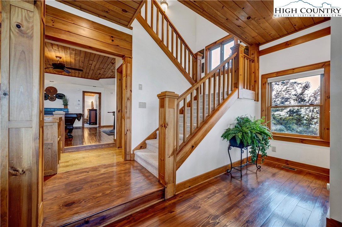 311 N Pinnacle Ridge Road