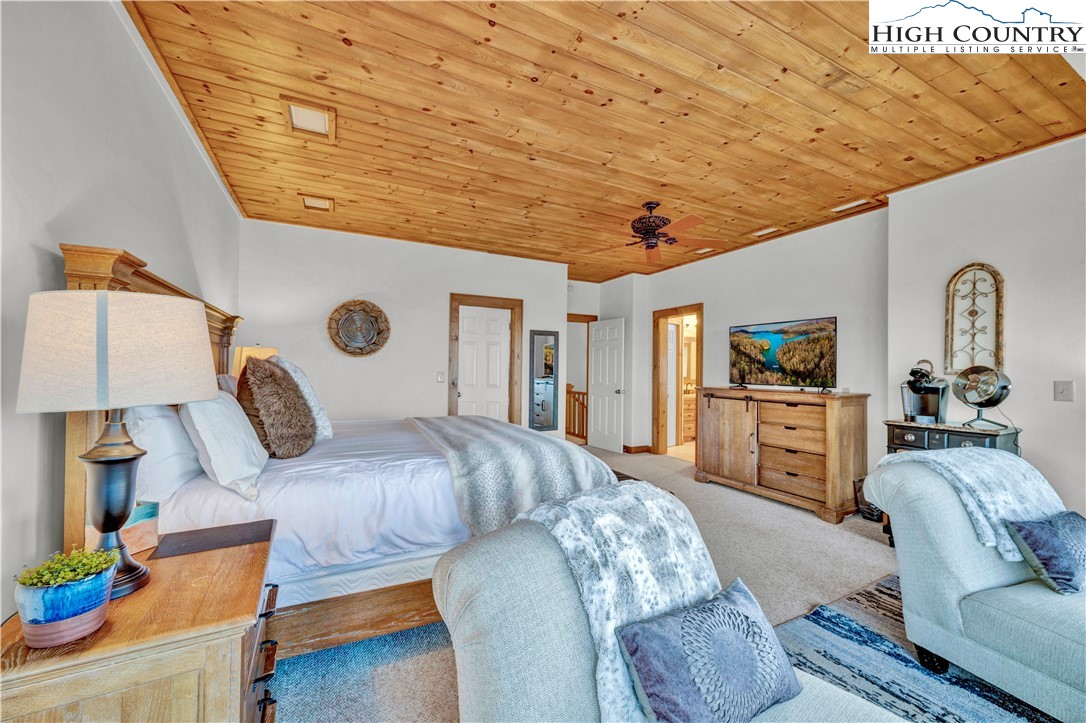 311 N Pinnacle Ridge Road