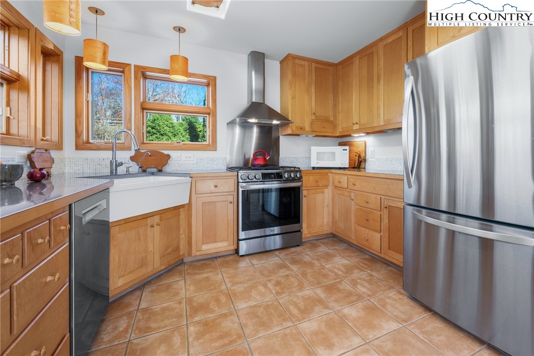 1030 Raven Rock Drive