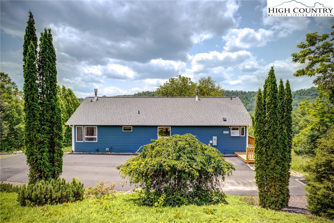 1030 Raven Rock Drive