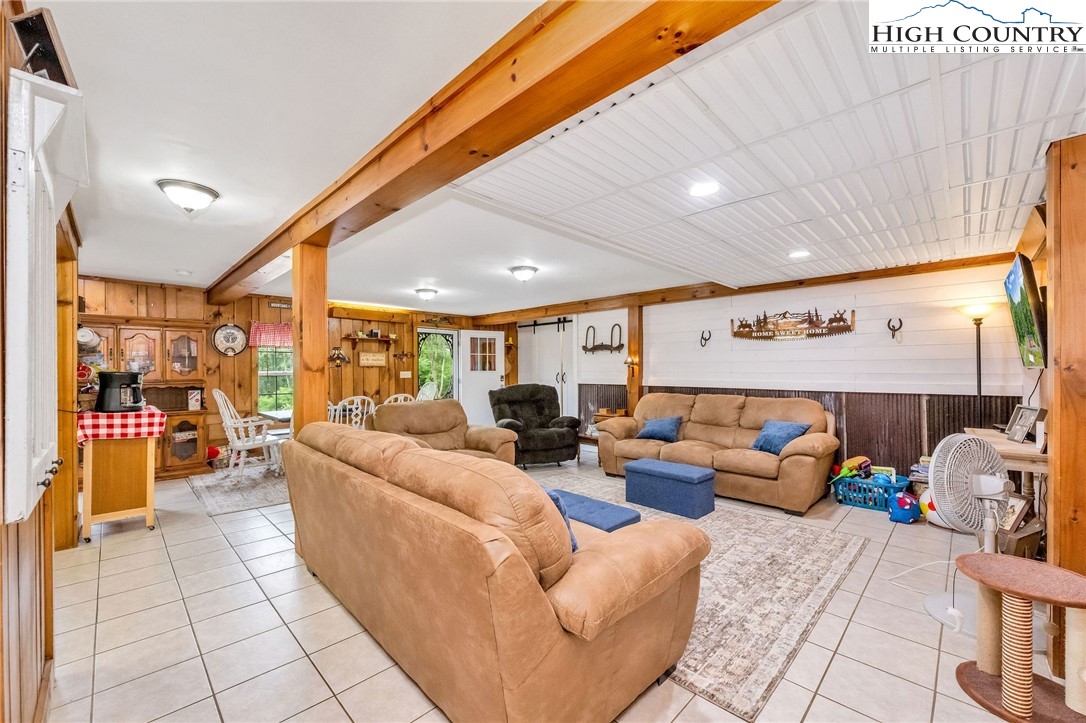 195 Trinity Lane