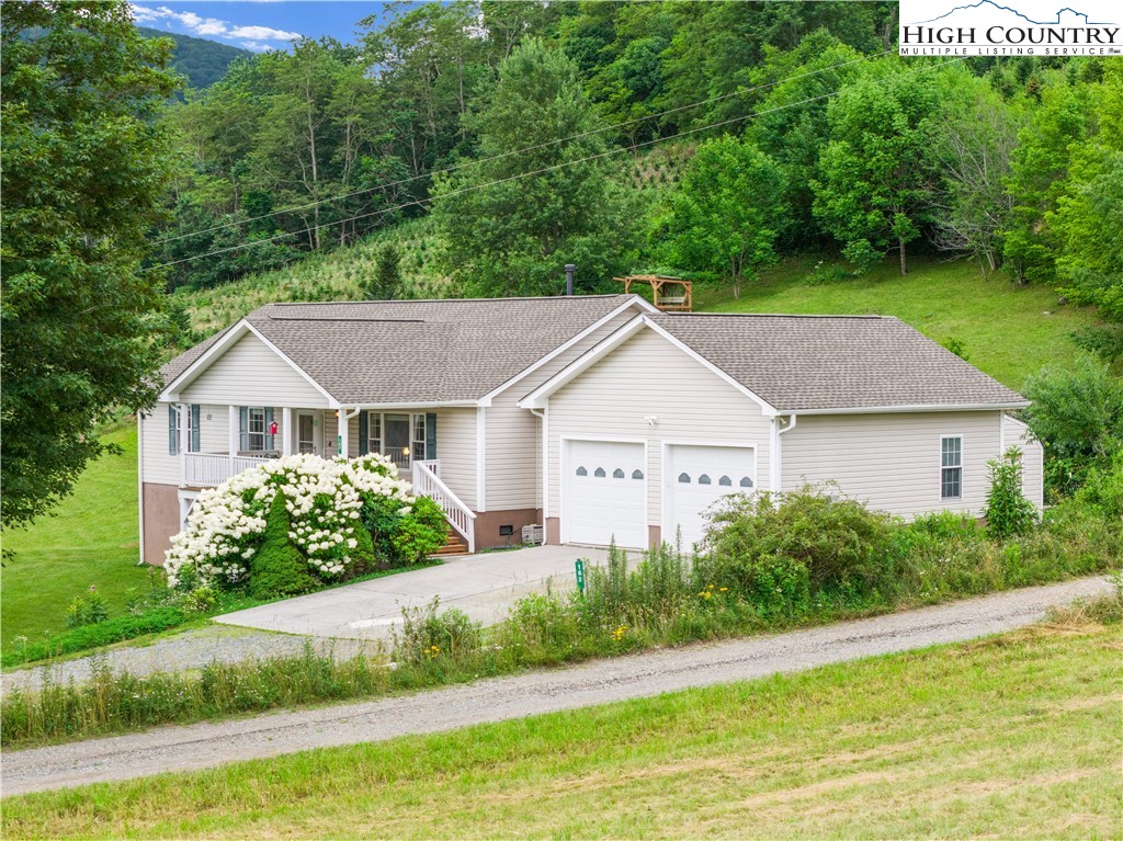 163 Goldfinch Hill