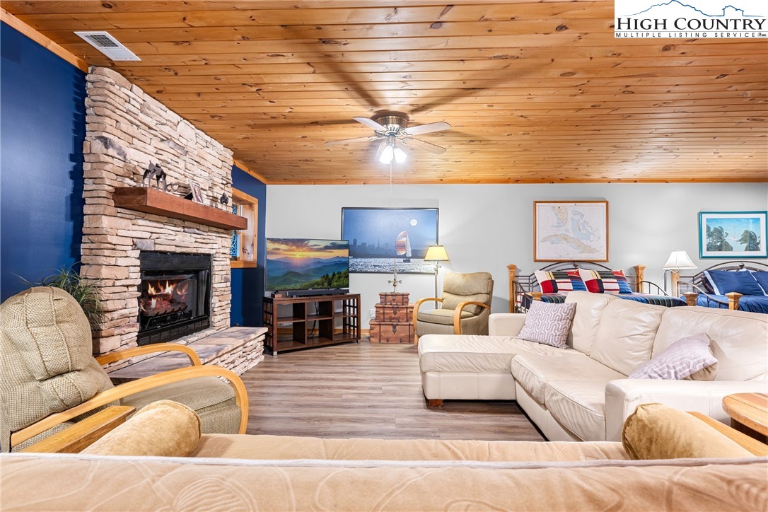 455 Laurel Creek Road