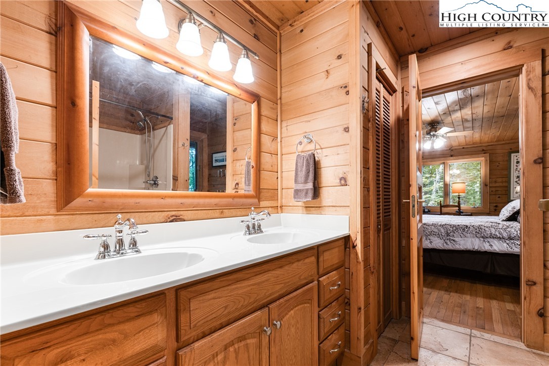 455 Laurel Creek Road