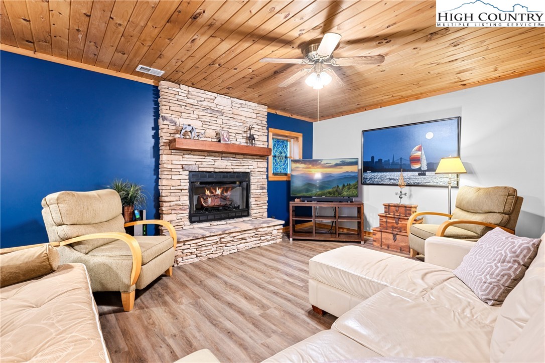 455 Laurel Creek Road
