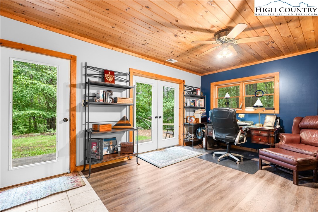 455 Laurel Creek Road