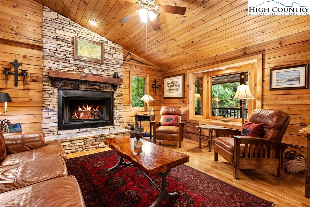455 Laurel Creek Road