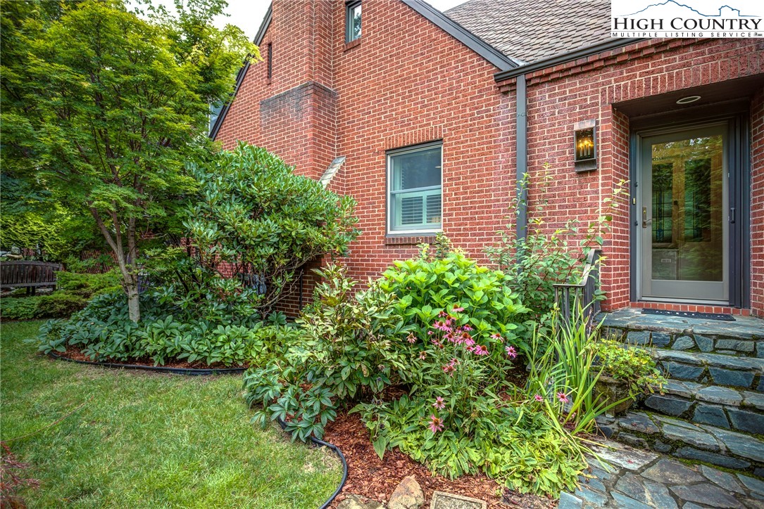 216 Cherry Drive