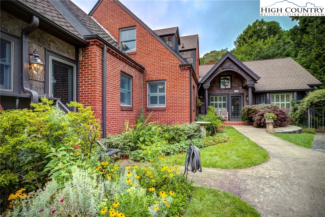 216 Cherry Drive