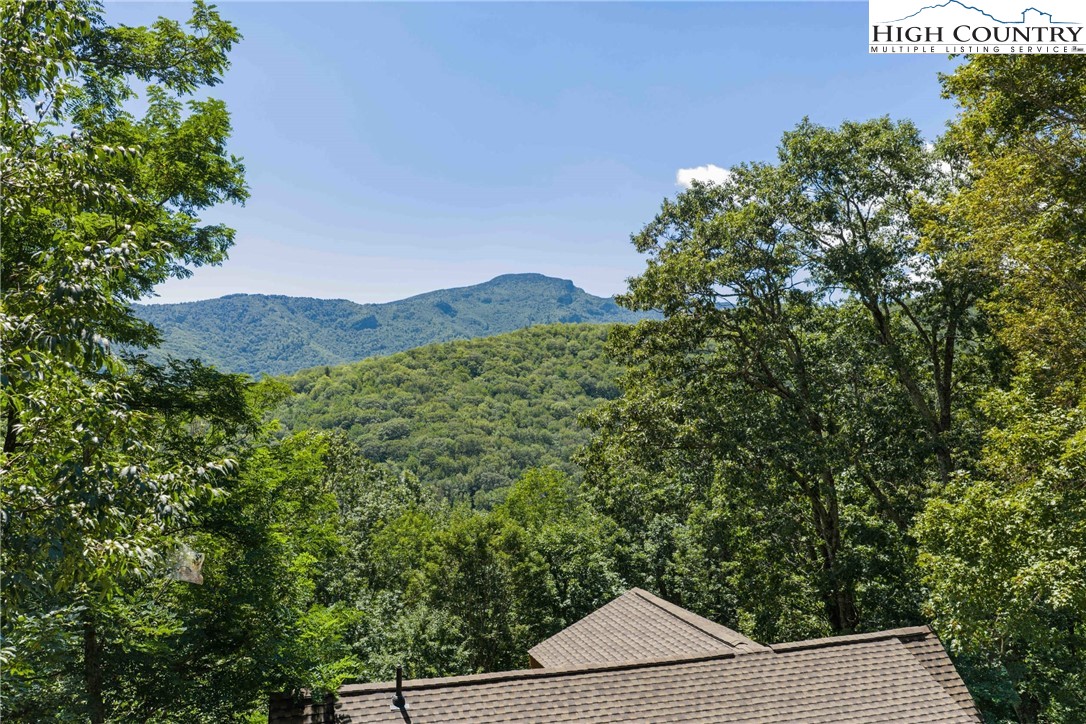 809 Thorncliff Drive