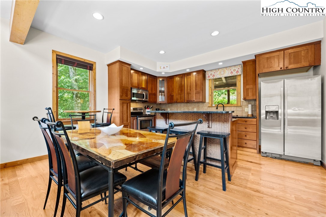 809 Thorncliff Drive