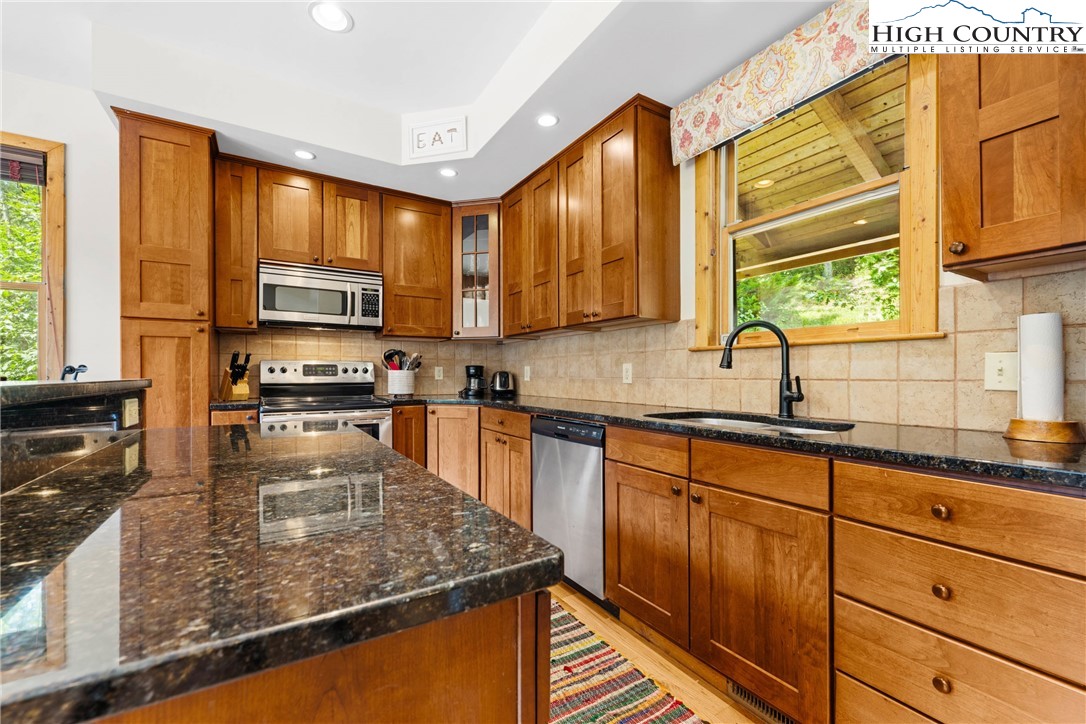 809 Thorncliff Drive