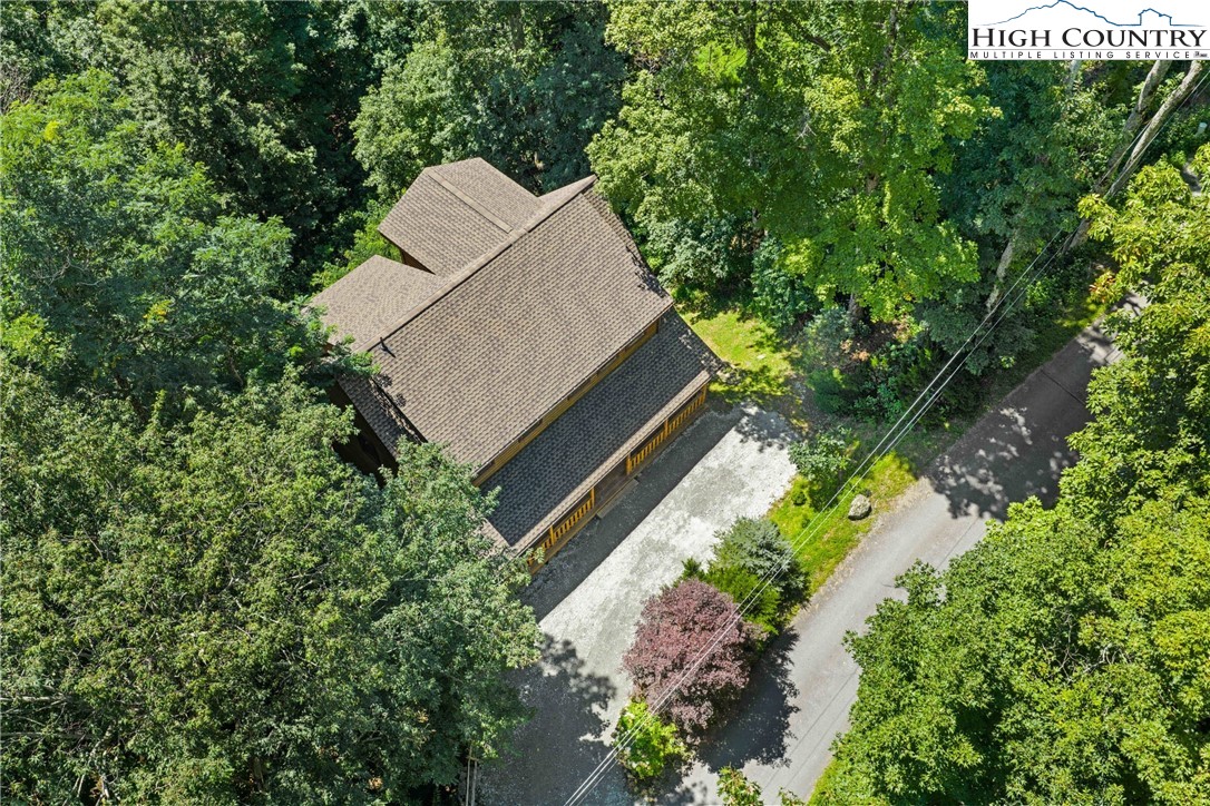 809 Thorncliff Drive