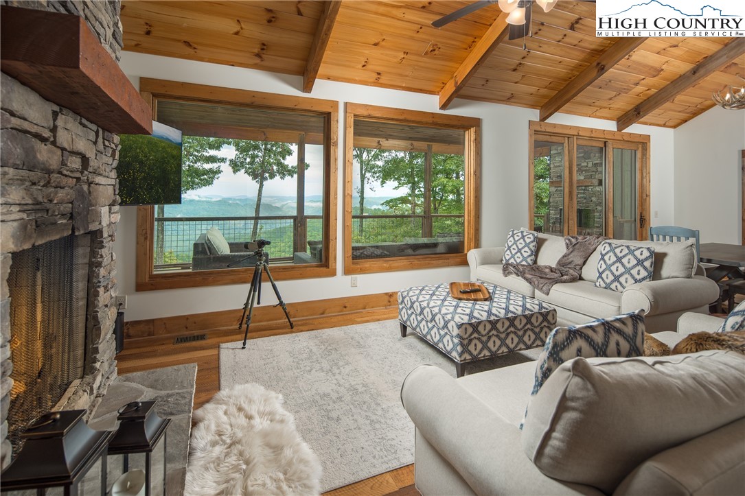 108 Nightshade Road