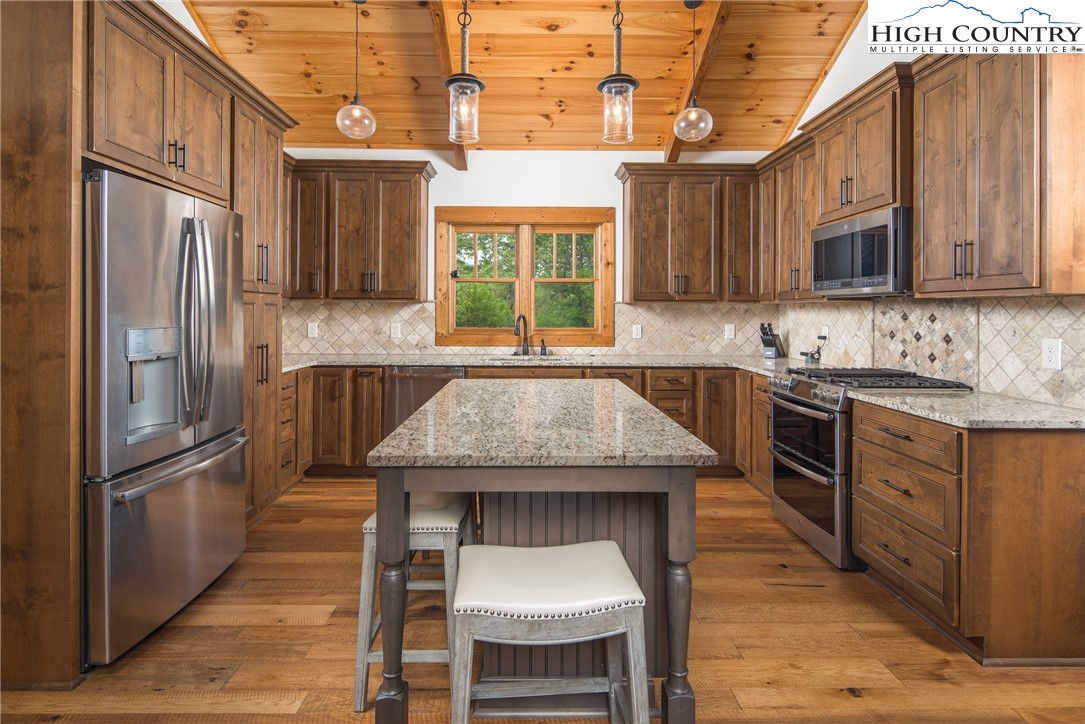 108 Nightshade Road