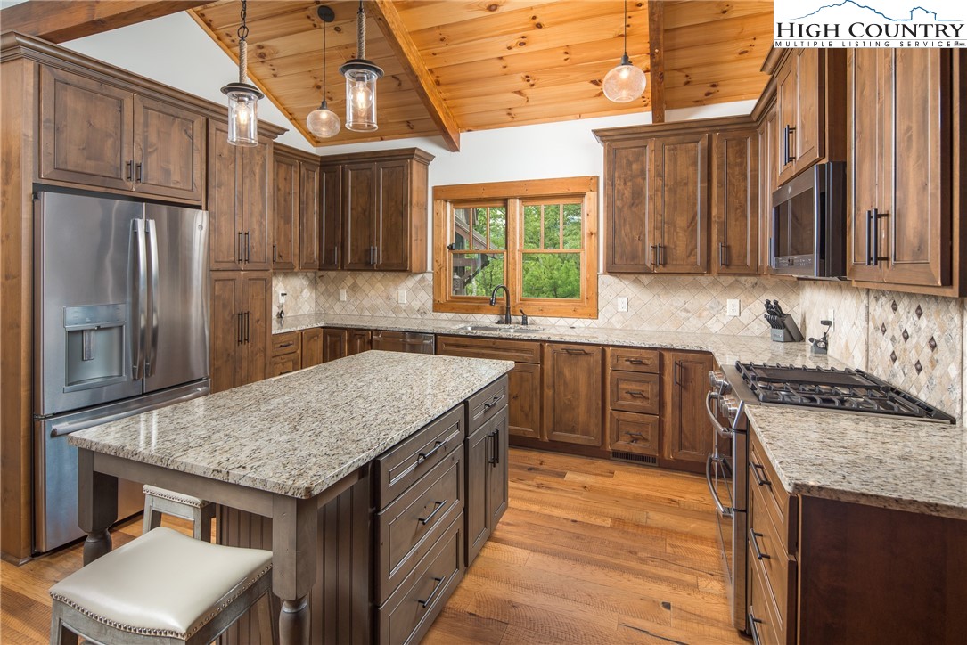 108 Nightshade Road