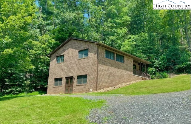 1661 Bare Creek Road