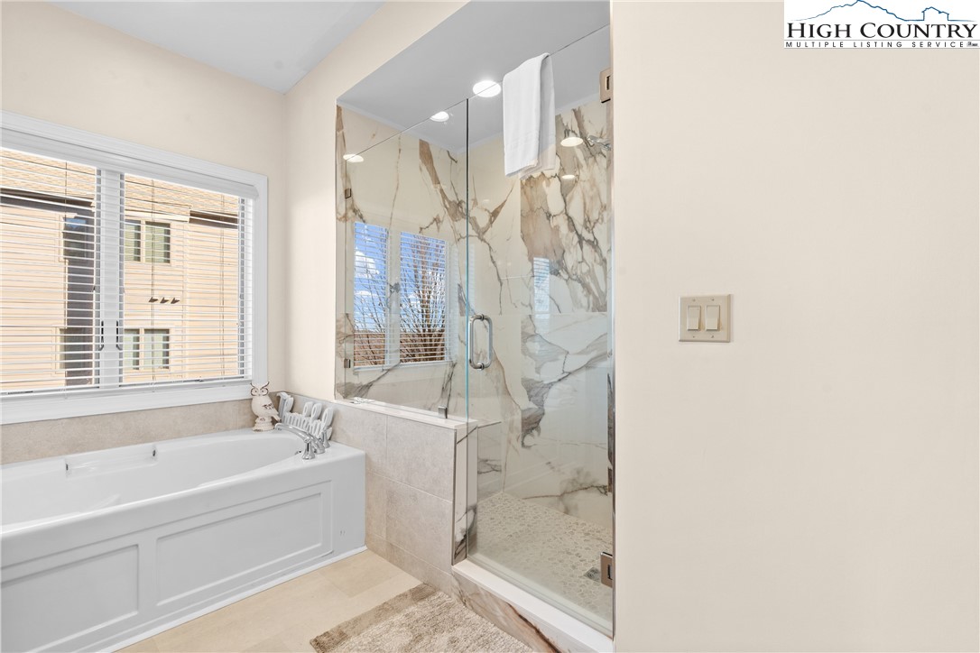 375 Pleasant View 2D