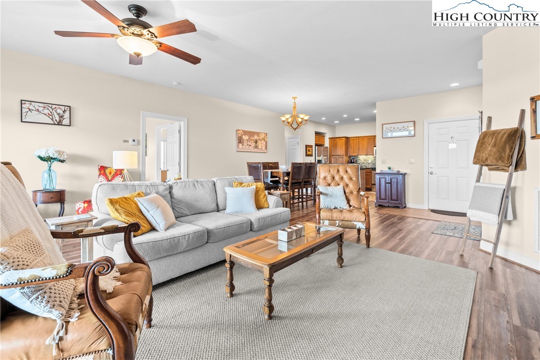 375 Pleasant View 2D