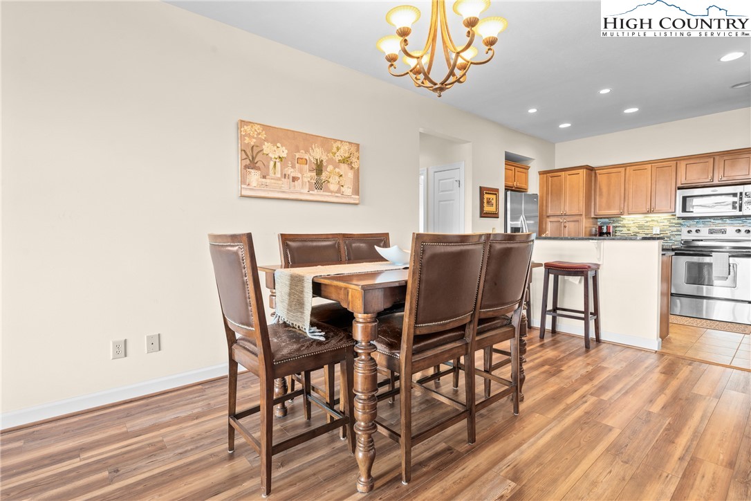 375 Pleasant View 2D
