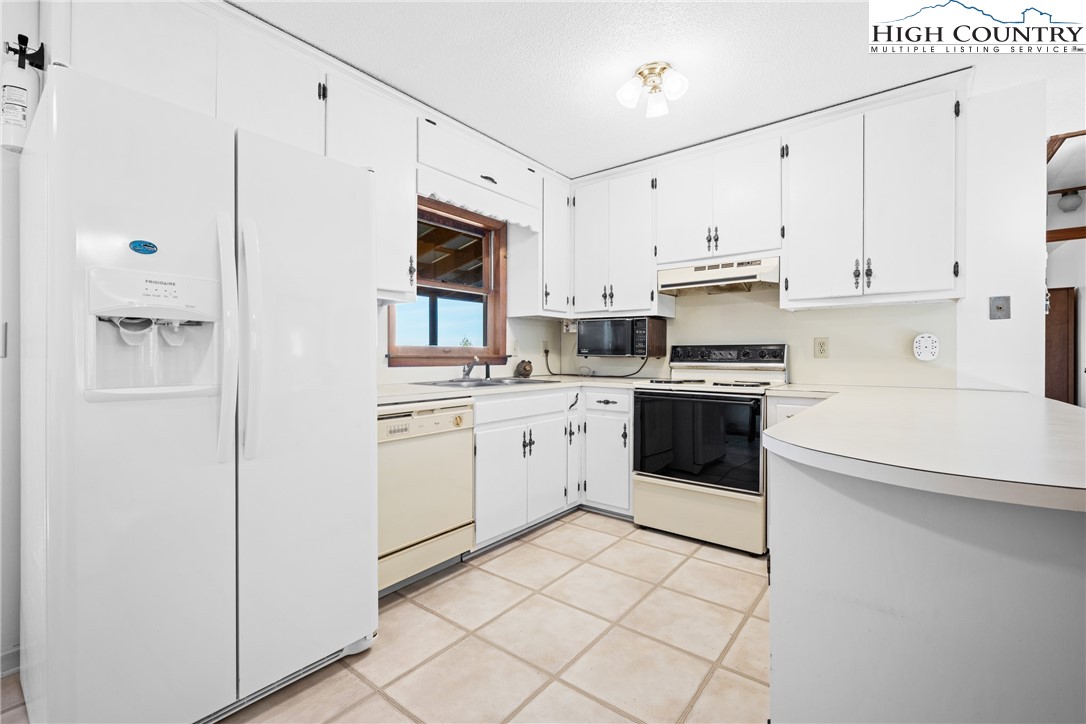 306 Parkway Village Drive
