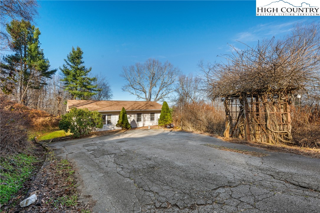 306 Parkway Village Drive