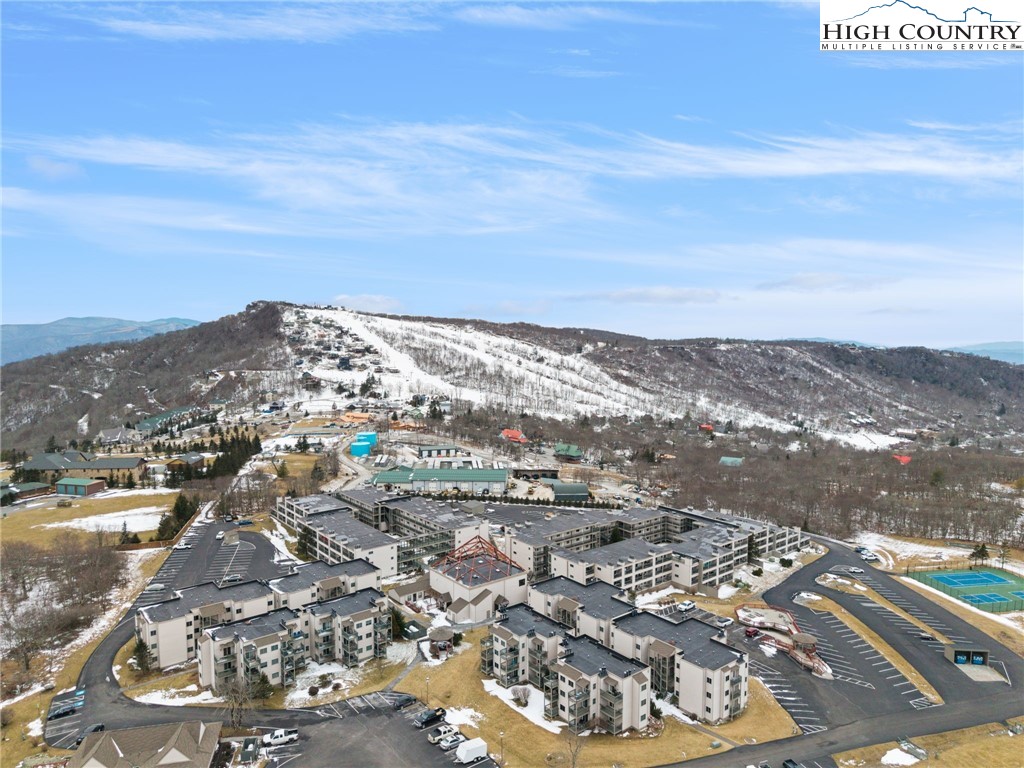 301 Pinnacle Inn Road 3304A