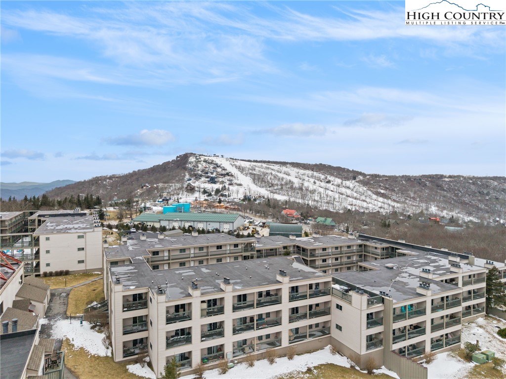 301 Pinnacle Inn Road 3304A