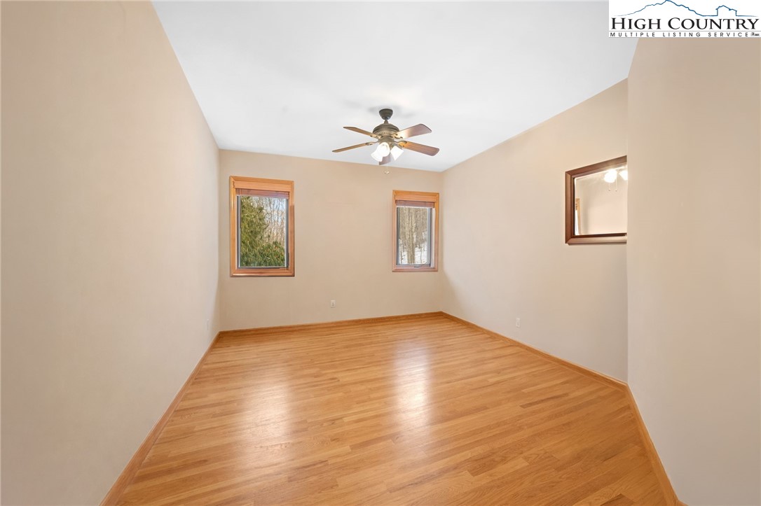 295 Supreme Golden Road
