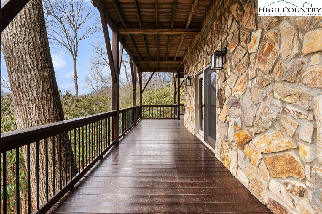 387 New Homestead Drive