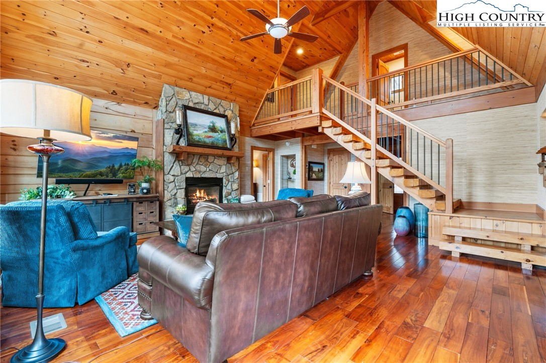 387 New Homestead Drive