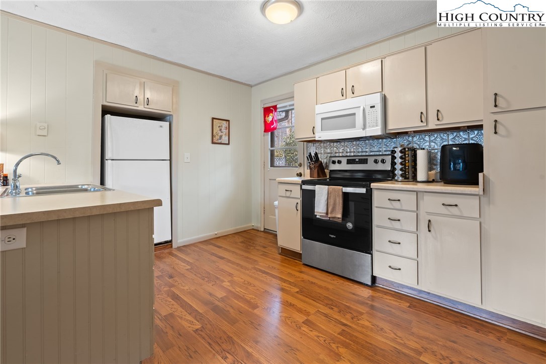 366 Dove Circle