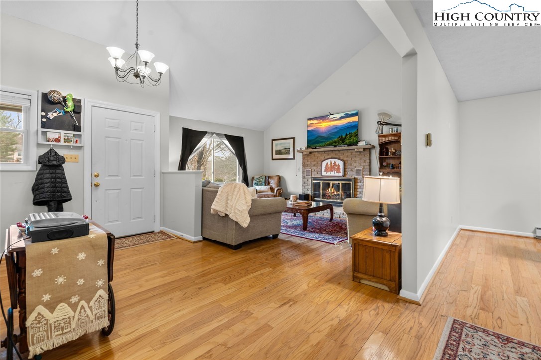 366 Dove Circle