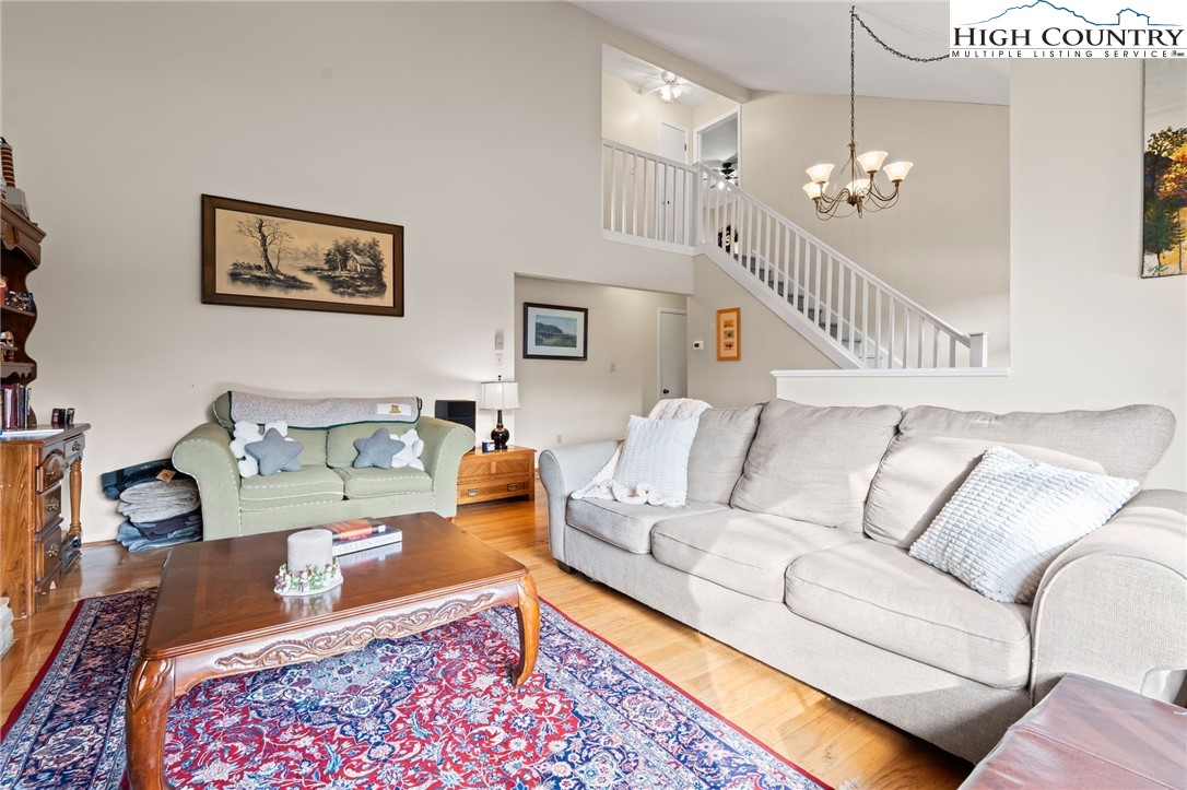 366 Dove Circle