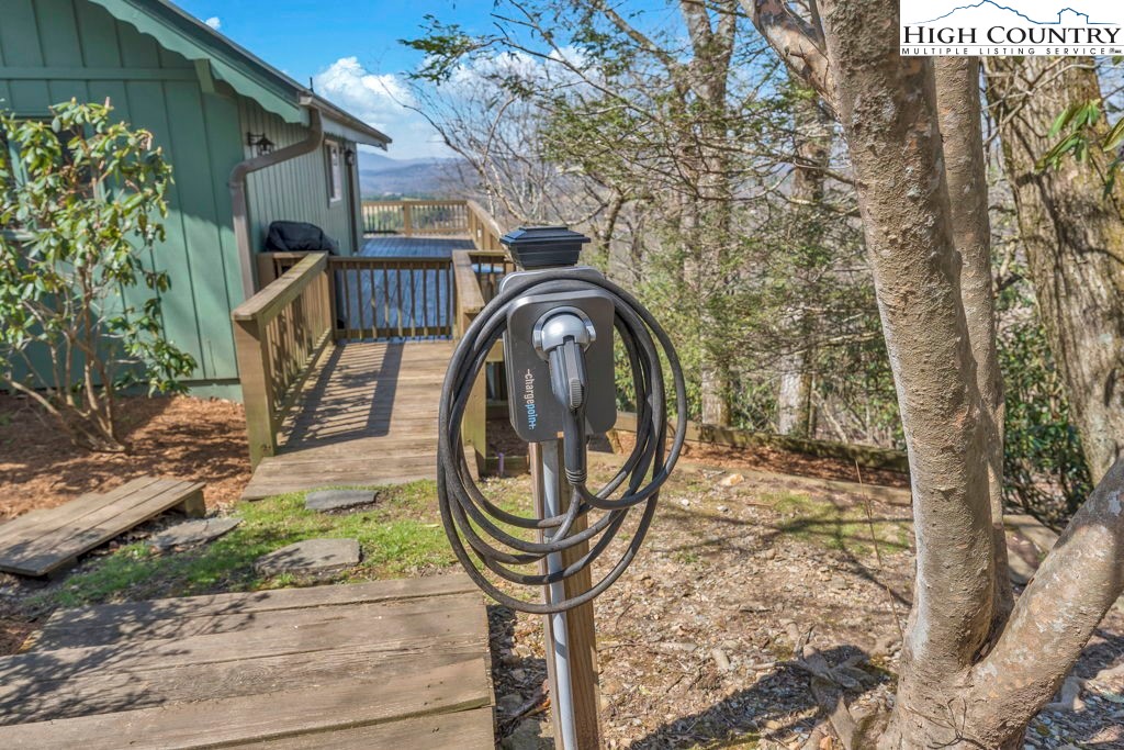198 Laurel Hill Lane