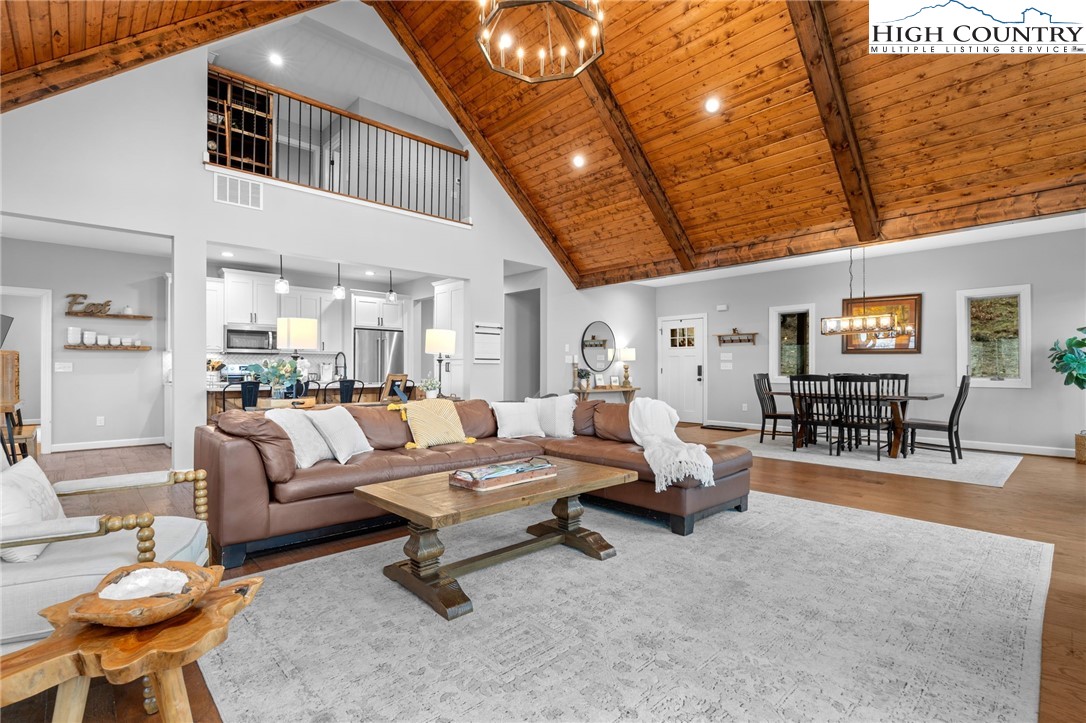 94 Silver Fox Ridge