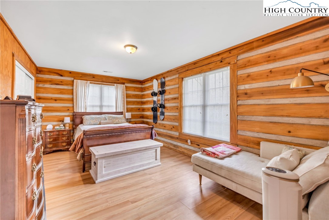2292 Old Highway 16