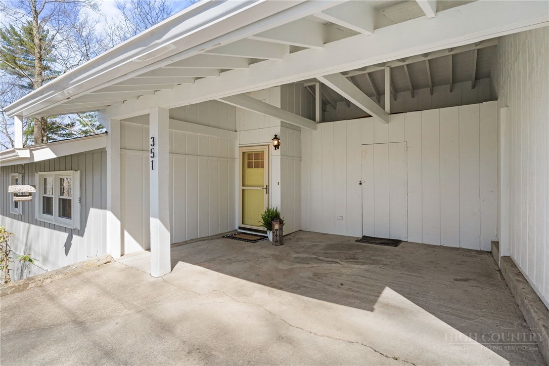 351 Indian Trail