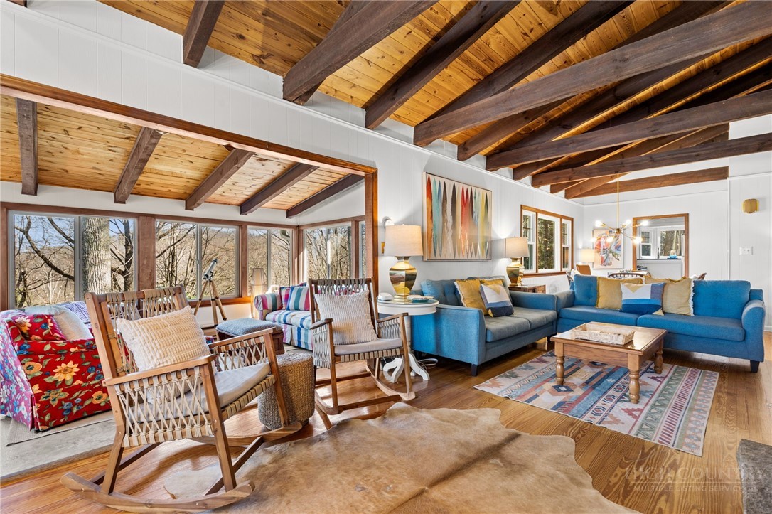 351 Indian Trail